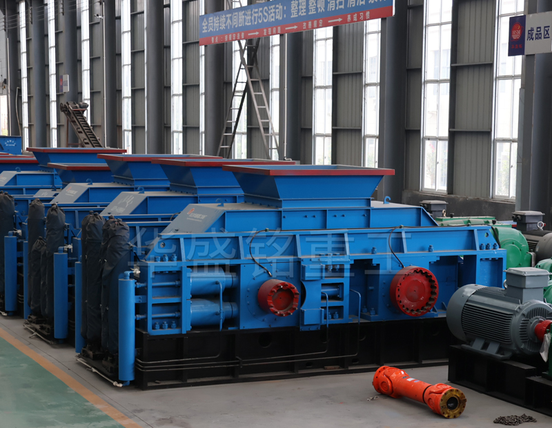 玄武巖對輥制砂機多少錢？與傳統破碎機區別？