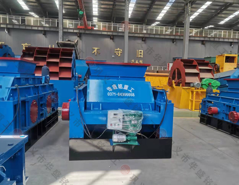 新一代液壓對輥制砂機硬巖制砂  出砂漂亮