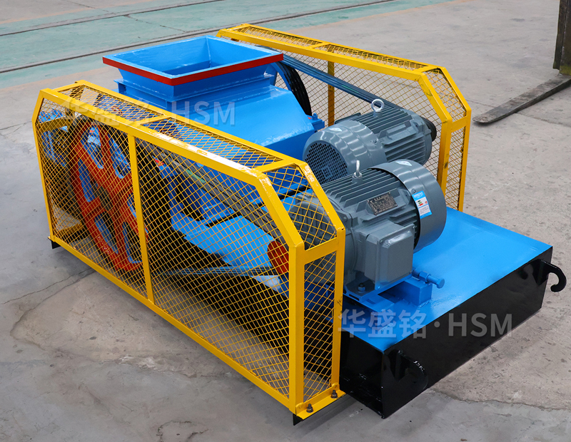 銅渣料小型對輥破碎機多少錢一臺？（附型號視頻）